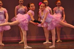 Avery and Zoe ballet big move