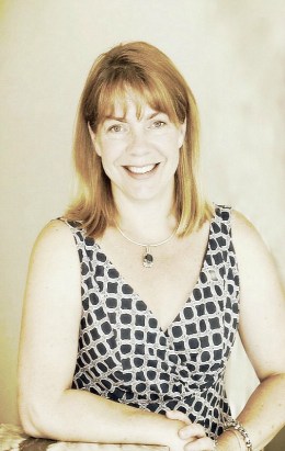 Head shot Jen McMorran